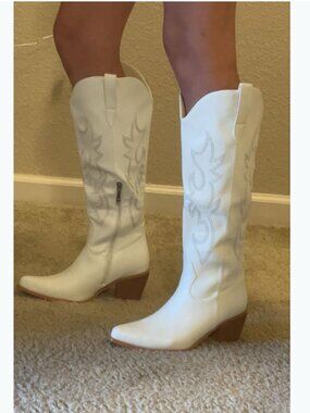 White cowgirl / cowboy. boots